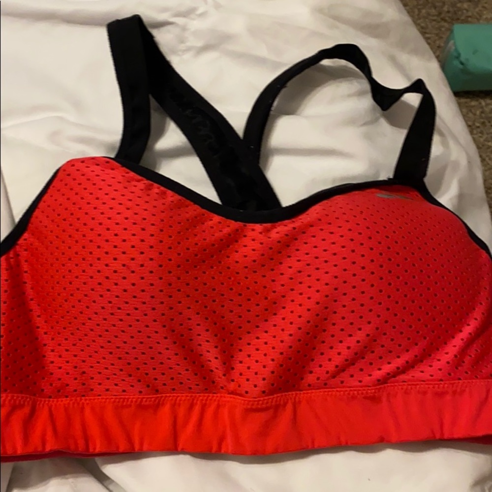 Sports bra